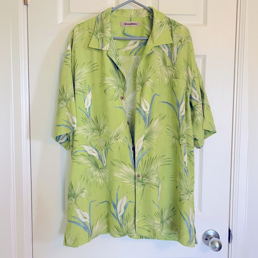 Tommy Bahama vintage Button-Up Shirt